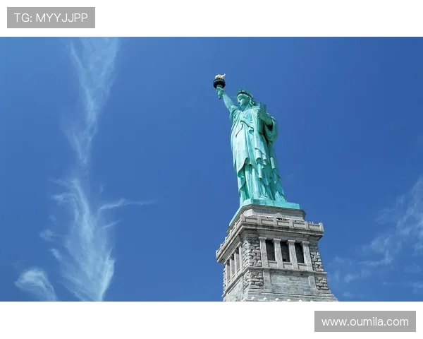 法国世界杯主场球衣谍照曝光配色灵感源自自由女神像采用经典Polo领设计 法国世界杯主场球衣谍照曝光配色灵感源自自由女神像采用经典Polo领设计